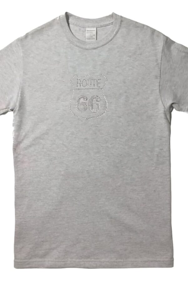 Vista frontal de la camiseta gris para mujer Route 66 con logotipo formado por strass.