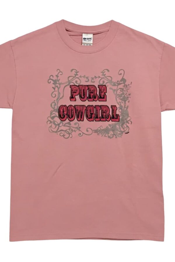 Vista frontal de la camiseta rosa para mujer Pure Cowgirl con estampado.