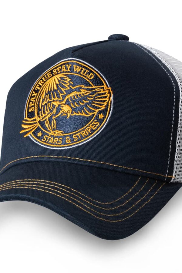 Gorra Stay Wild con bordado estilo western a la venta en Country and Roses.