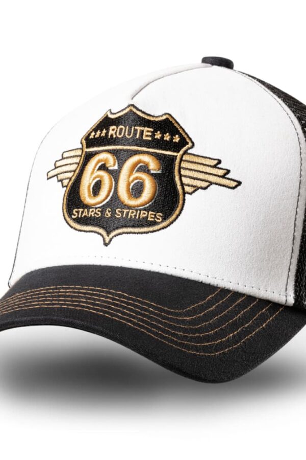 Gorra Route 66 con emblema de la mítica carretera americana.