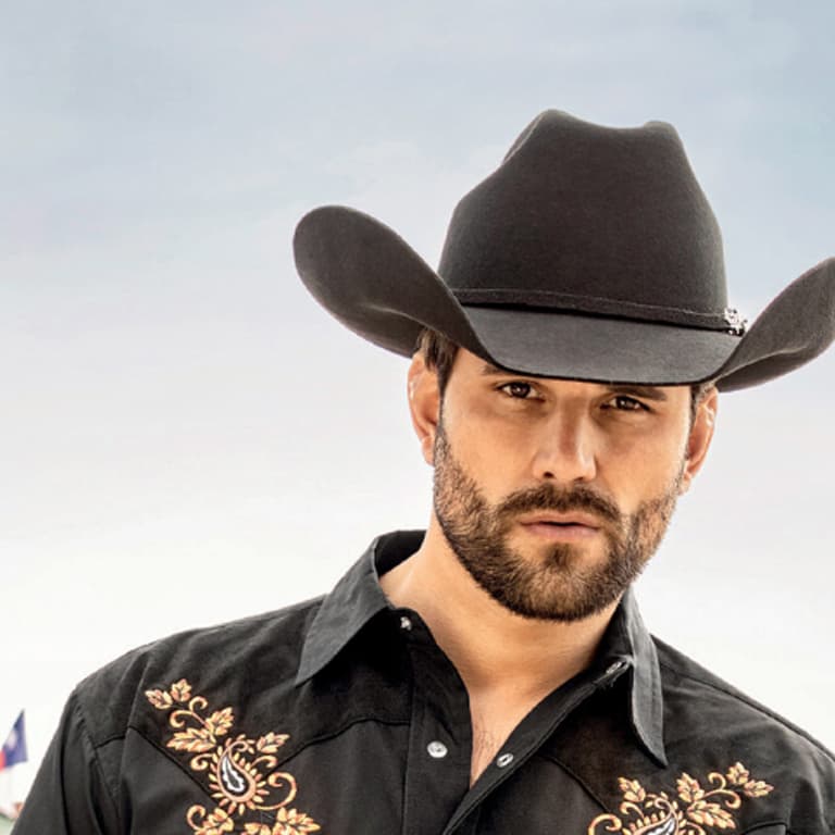 Imagen de hombre con sombrero estilo country para categoría hombre